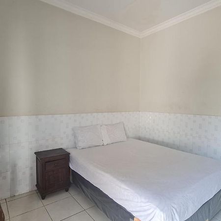 Oyo 90831 Hotel Gardenia Prambanan Solo Eksteriør bilde