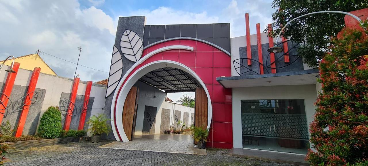 Oyo 90831 Hotel Gardenia Prambanan Solo Eksteriør bilde