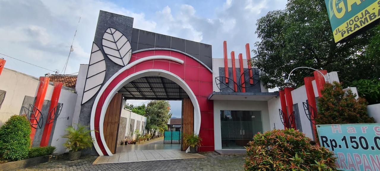 Oyo 90831 Hotel Gardenia Prambanan Yogyakarta Eksteriør bilde